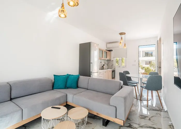 Вилла Punta Mare 3 *